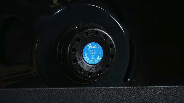 Fender Tone Master Deluxe Reverb digitális gitárkombó смотреть онлайн