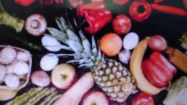 СРОЧНО СПАСАЙТЕ ДЕТЕЙ ОТ СВЕЖИХ ФРУКТОВ И ОВОЩЕЙ, ученые доказали, что ВАРЕНЫЕ ПОЛЕЗНЕЙ. смотреть онлайн