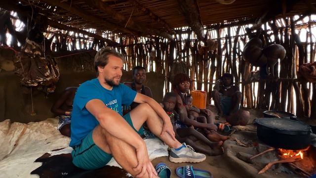 Плати налоги, пей зелье или будь съеден смотреть онлайн