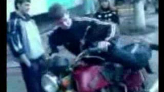 ВИДЕО НЕ МОЁ...НО ОЧЕНЬ СМЕШНОЕ......... смотреть онлайн
