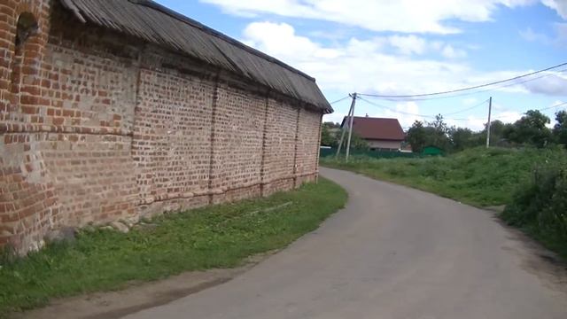 Ростов Великий: Прогулка возле Кремля. смотреть онлайн