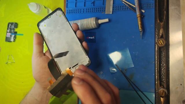 Как поменять экран модуль за 2 минуты на примере телефона xiaomi ! смотреть онлайн