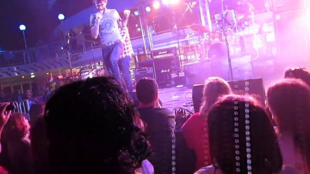 Stephen Kellogg covers The Stones on The Rock Boat.... смотреть онлайн