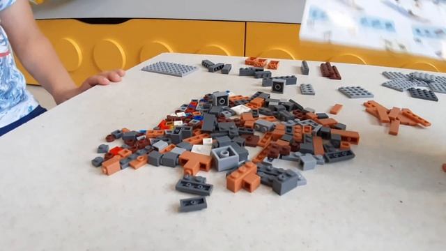 Собираем конструктор My World № 6019