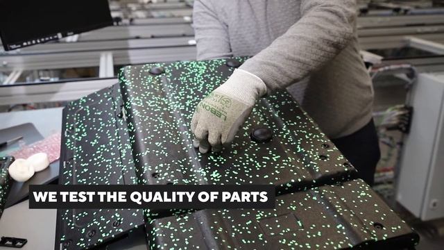 Assembling THE BOX v2 / LivingPackets смотреть онлайн