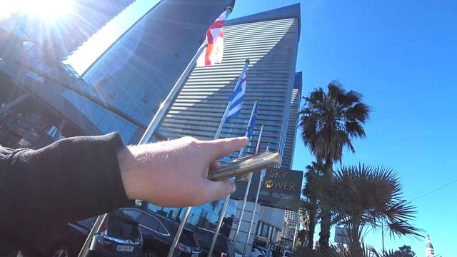 Ночую на 46 этаже самого большого апарт отеля в мире - ORBI CITY в Батуми смотреть онлайн