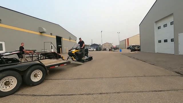 Едем забирать Ski-doo смотреть онлайн