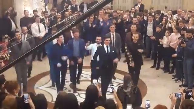 Танец Жениха с Бабушкой смотреть онлайн