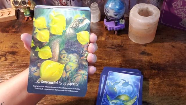 Whispers of the Ocean Oracle Unboxing and Flip Through смотреть онлайн