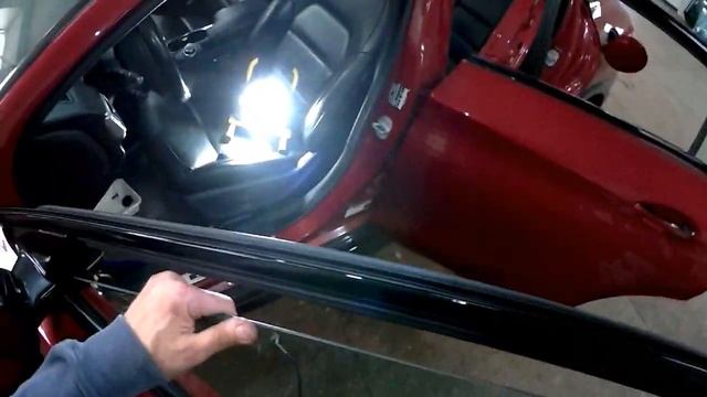 Как снять обшивку двери со снятием стёкол Infiniti QX30/Mercedes Benz GLA ➤ Пошаговое руководство смотреть онлайн