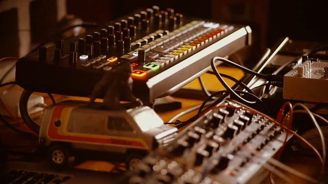 808 Day Tribute with RD8 смотреть онлайн