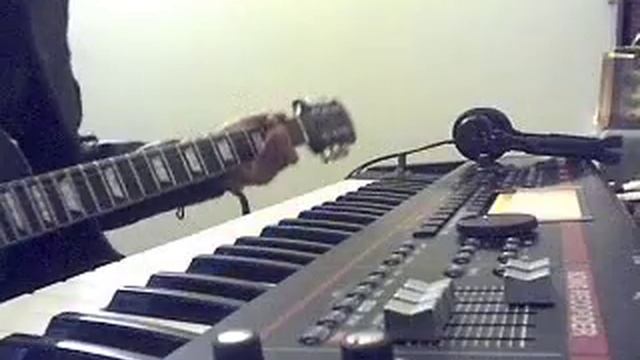 How to Use a Guitar through Your Roland Juno-G Synth смотреть онлайн