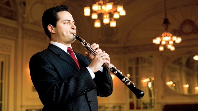 Eugene Izotov plays Mozart Oboe Concerto (III mvt, Rondo) смотреть онлайн