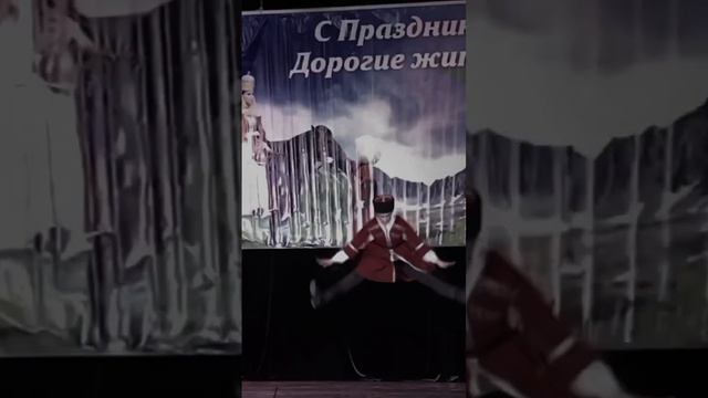 уиииии летаю #рекомендации #спорт #балет #танцы #выбор #летают #казак #казачийтанец смотреть онлайн