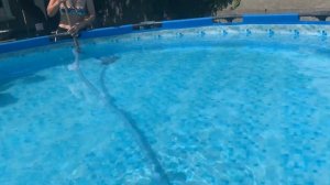 ЧИСТИМ КАРКАСНЫЙ БАССЕЙН САМОДЕЛЬНЫМ ПЫЛЕСОСОМ ? Уход за домашним бассейном ?