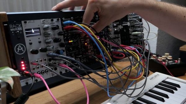 Twin Waves ~ fat digital analog