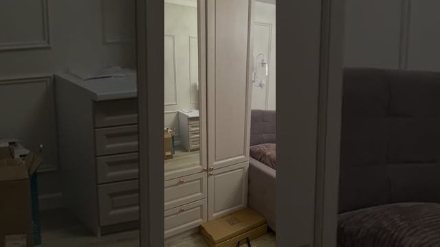 детская из массива дуба в классическом стиле по дизайн проекту. https://drevodeco.ru/ смотреть онлайн