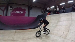 Топ-10 простых трюков для новичков на BMX