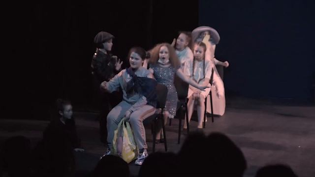 Детский творческий лагерь "ЗВУЧИ!": мюзикл "Дама сдавала в багаж..." смотреть онлайн