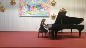 Василиади Алиса, 12 лет  Сонатина ми бемоль мажор Я Дюссек