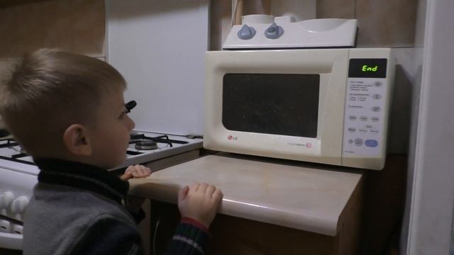 VLOG Як приготувати попкорн із кукурудзи (DIY) | ВЛОГ Как сделать попкорн в микроволновке | Babasik смотреть онлайн