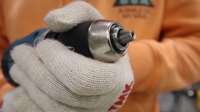 Шуруповерт - Makita DF457DWE смотреть онлайн