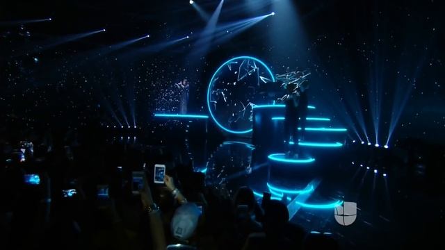 Laura Pausini - En Cambio No (La Banda Final 2016) смотреть онлайн