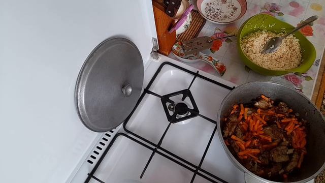 С ПРАЗДНИКОМ!!! ПЛОВ на обед!