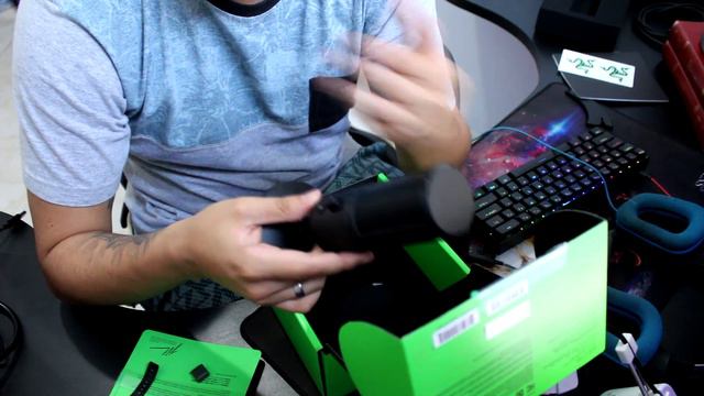UNBOXING E REVIEW MICROFONE RAZER SEIREN X USB (PT-BR) смотреть онлайн
