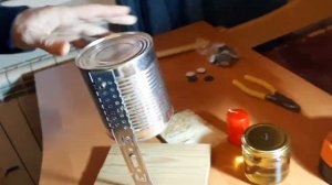 Свечной обогреватель за 5 мин. Мини печка из консервной банки своими руками.
