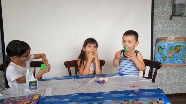 Делаем слайм. ❤️Ляля и ❤️Лиля. смотреть онлайн