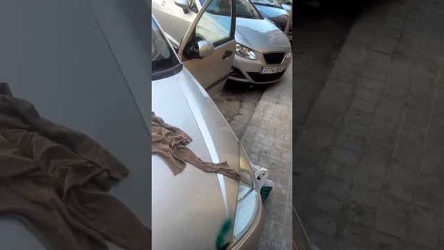 как стереть краску баллончика с машины (eliminar de coche pintura de balon de graffiti) смотреть онлайн