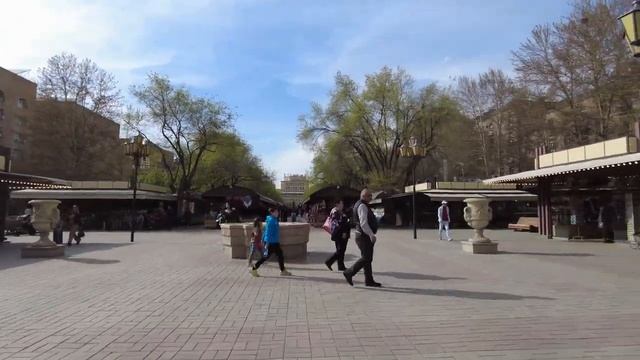 Vernissage: Walking Tour - Yerevan, Armenia - 4 April 23 смотреть онлайн