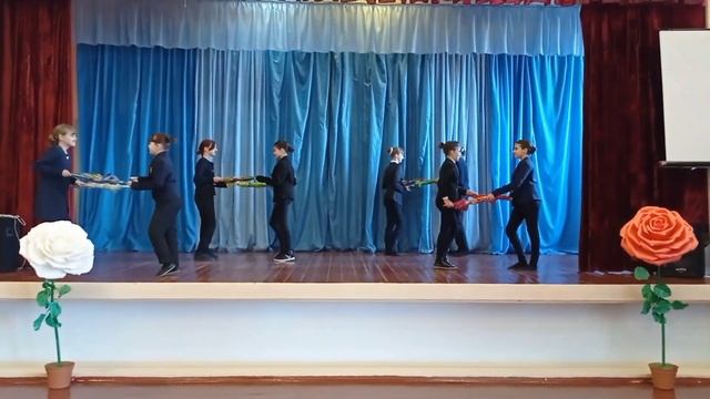 СШ22,номер "Танцевальный автобус"(танцевальный коллектив "Ритм") смотреть онлайн