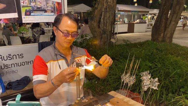 Hua Hin Part - 1 || sketch ✍️ || Thai food ? || Night market ?️ || fun || Ankita Patkar смотреть онлайн