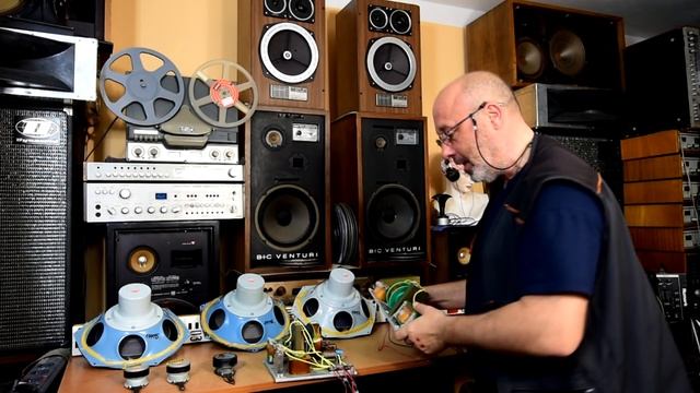 Reprosoustavy Tesla ARS 840 Speakers What's inside? Tesla ARN 730 ARO 664 ARV 160 Crossovers смотреть онлайн