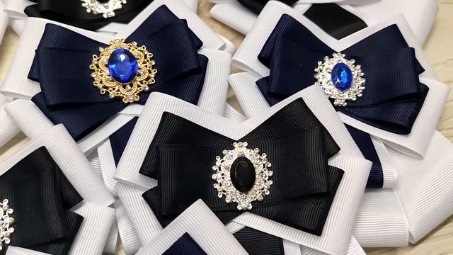 Школьный галстук с красивой брошкой #shorts ? Мастер класс Канзаши ? смотреть онлайн