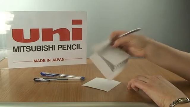 Ручка гелевая Uni-ball Erasable Gel смотреть онлайн