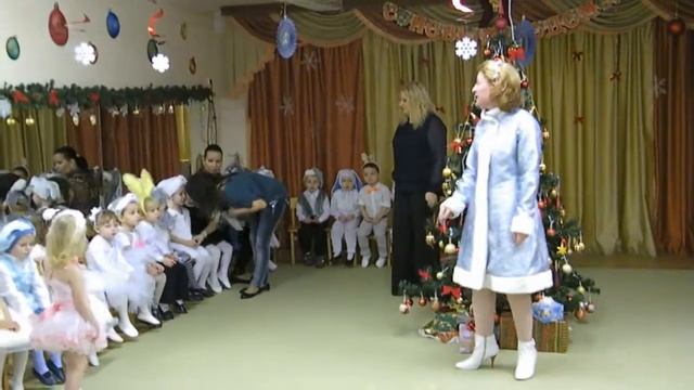 Утренник в 10 группе. Декабрь 2013.