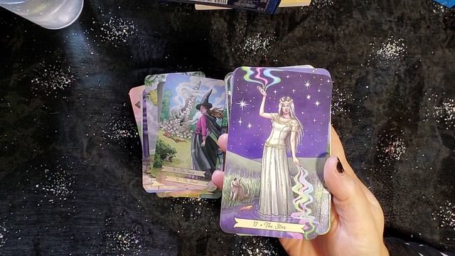 Everyday Witch Tarot Unboxing Video смотреть онлайн