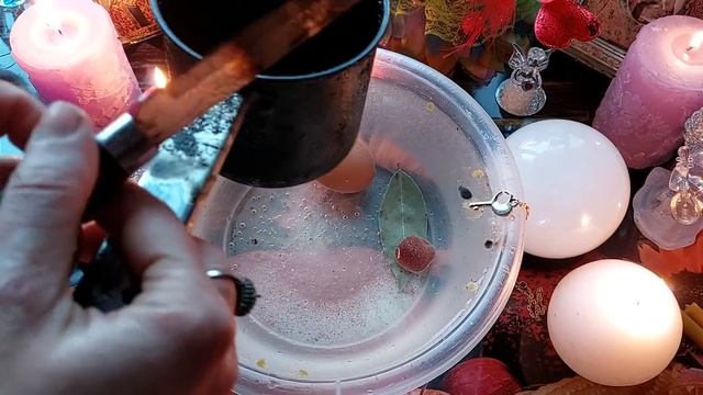 Отливка на воск от всего зла и вредоносного колдовства.