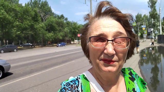 После дождя на пешеходной дорожке на улице Н.Островского (рядом с МЧС) образовывается огромная лужа смотреть онлайн