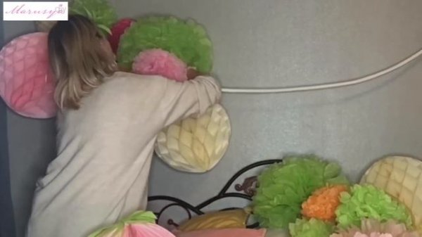 Как сделать гирлянду из помпонов и шаров-сот | Pompon paper garland ???