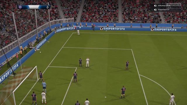 Земля смеется играя FIFA16 игрок обеспечил смотреть онлайн