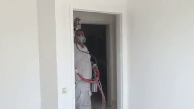 Painting a door frame with Graco HVLP 9.5 (Hungary) смотреть онлайн