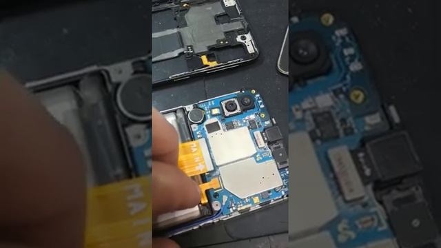 Samsung A40 выключается,причина коннектор смотреть онлайн