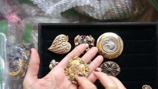 10. Распаковка посылки с винтажной бижутерией
