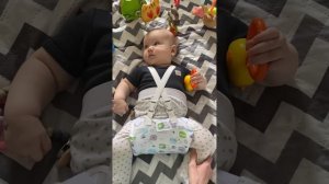 Шина фрейка при дисплазии тазобедренных суставов , малышке Веронике 5 месяцев .