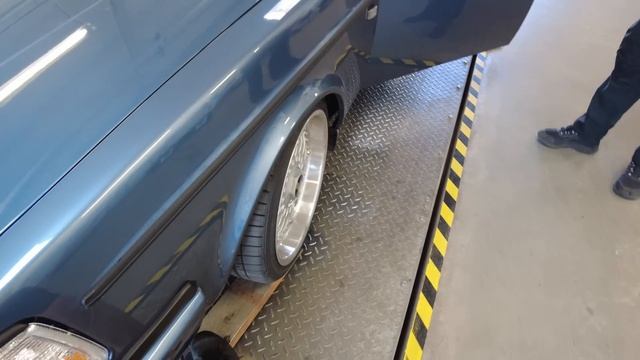 Besiktning Volvo 240 V8, En massa beröm, men hur gick det? Eng Subs смотреть онлайн