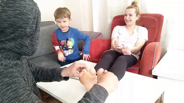 EYVAH!! EVDE HIRSIZ VAR! |SENARYOLU GIDIKLAMA-(Ayak Gıdıklama!) смотреть онлайн